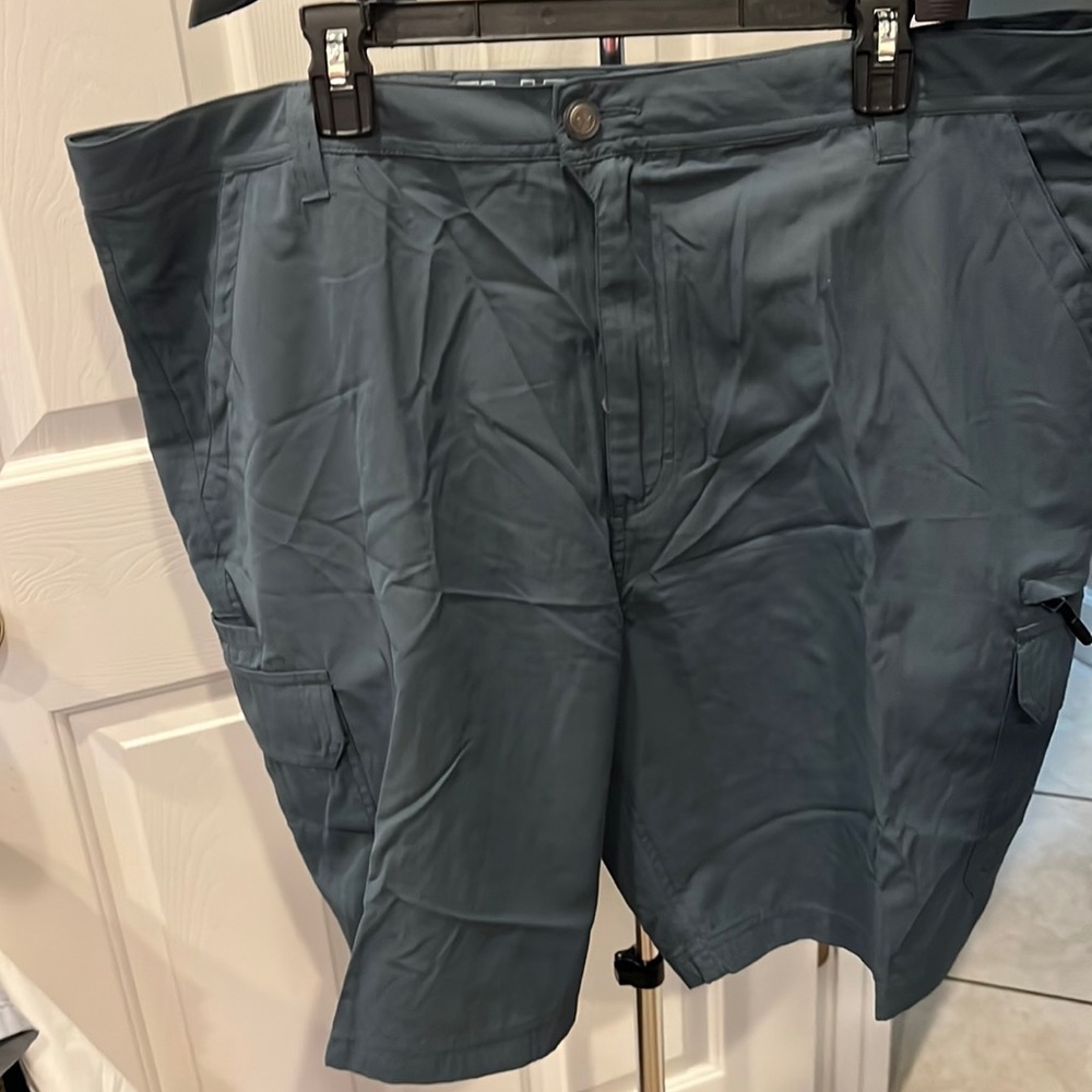 Reel Legends Cargo  shorts. Size 42